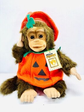 Hosung Junior Chimp Hand Puppet With Halloween Pumpkin Suit NWT 1994